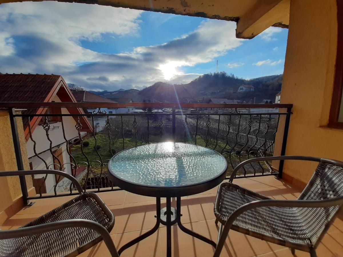 Pensiunea Montan Din Bran,Sat Simon Spa Indoor Bran  Eksteriør billede